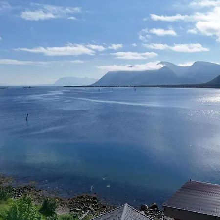 Vendégház Kafe Risøyhamn