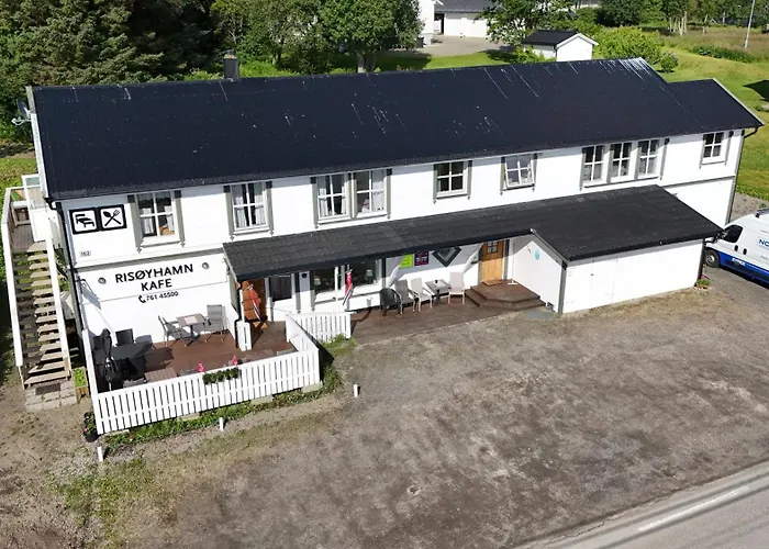 Kafe * Risoyhamn
